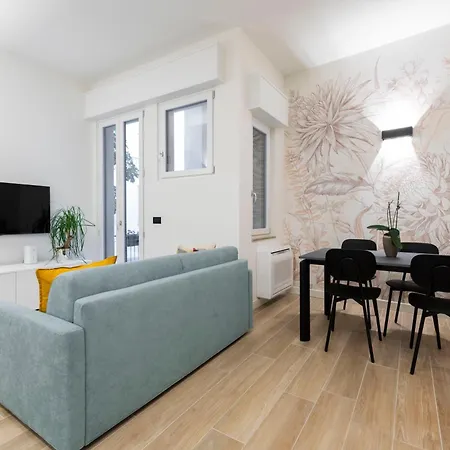 La Tana Del Riccio Apartment *